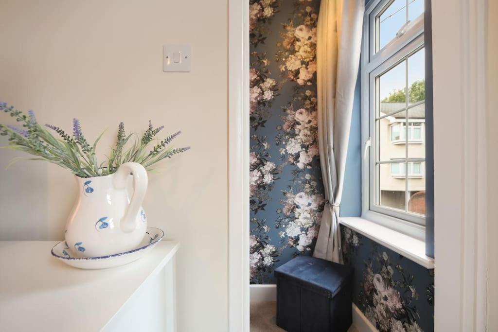 Picturesque Victorian Cottage Worcester Bagian luar foto