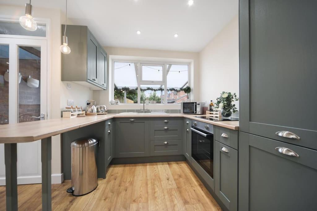 Picturesque Victorian Cottage Worcester Bagian luar foto