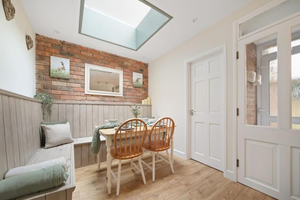 Picturesque Victorian Cottage Worcester Bagian luar foto